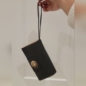 Kate spade wallet wristlet with hidden strap